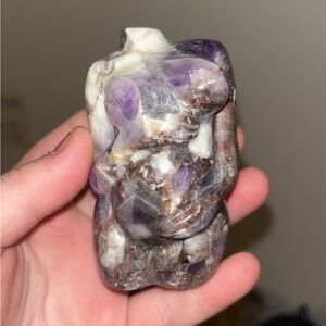 Amethyst Pregnant Godess Body